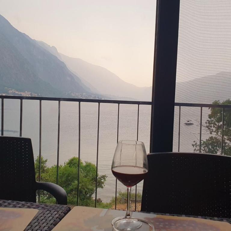Beachfront Villa Nautica - Apartment with Sea View - 19