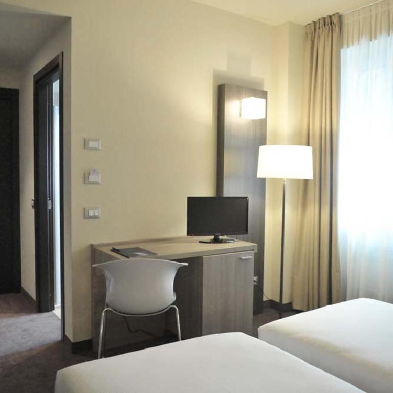 HLL Hotel Lungolago Lecco-Como Lake - Camera King con Vista Lago - 15