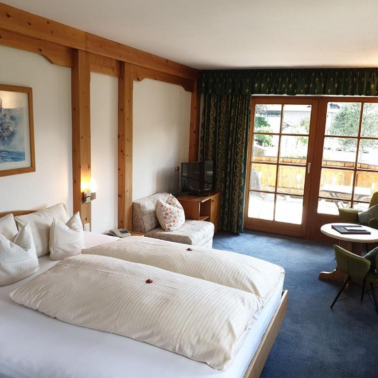 Hotel Alpin - Doppelzimmer mit Balkon - 22