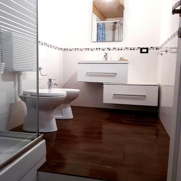 BB Hotel Pupi 93 - Camera Tripla con Balcone - 7