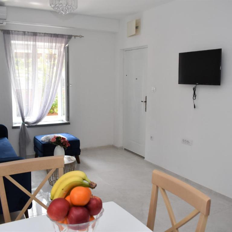 Art Apartments - One-Bedroom Apartment - 27
