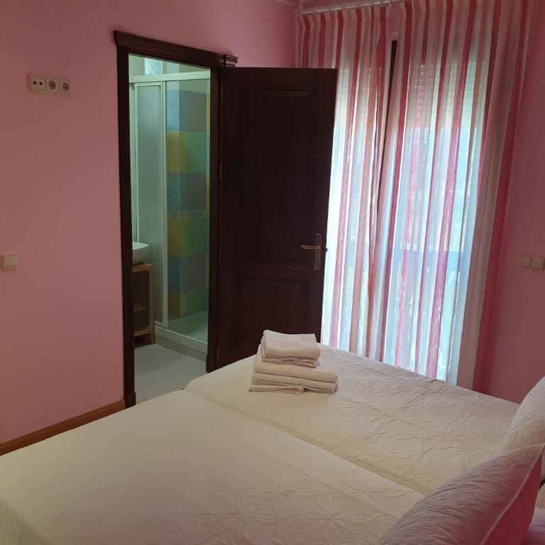 Alojamiento El Olivo - Habitación Doble con baño privado - 2 camas - 2