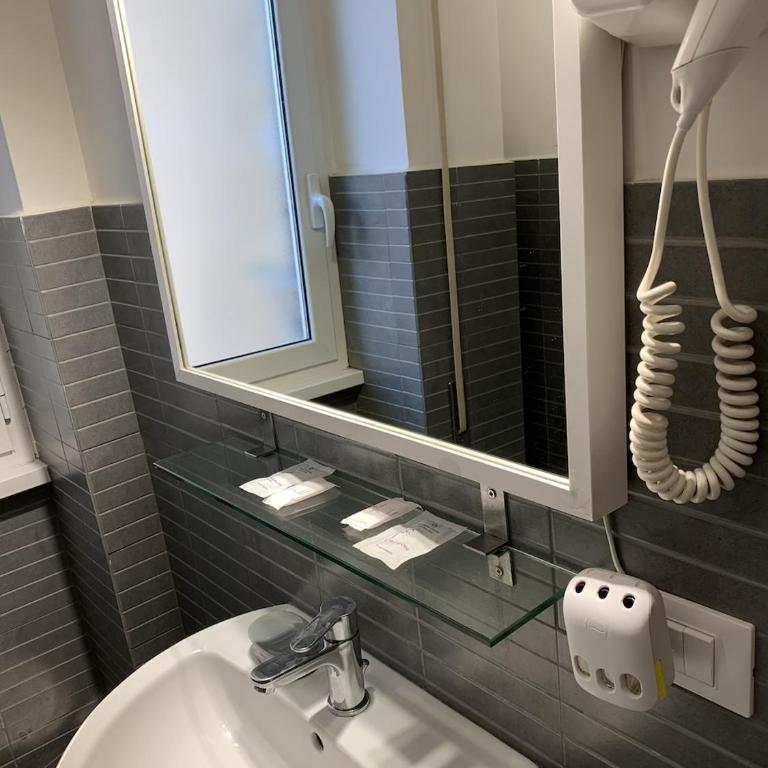Tiburtina Suites, Roma - Camera Matrimoniale con Bagno Privato - 1
