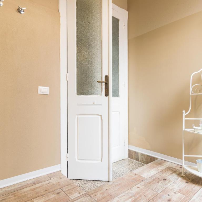 BluLassù City Center Rooms - Quadruple Room with Private External Bathroom - 5