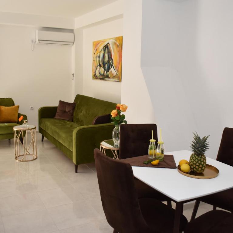 Art Apartments - One-Bedroom Apartment - 4