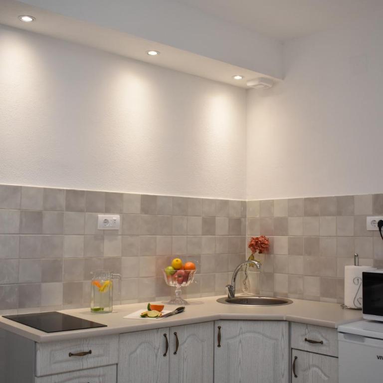 Art Apartments - One-Bedroom Apartment - 3