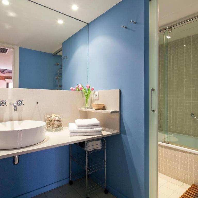 Inside Barcelona Apartments Esparteria - One-Bedroom Apartment - 17