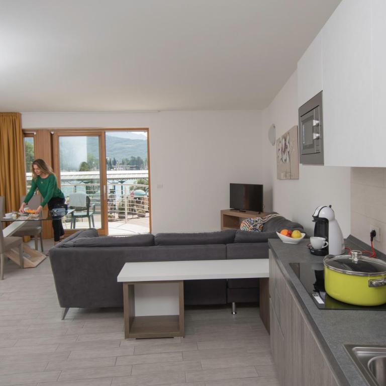 Exclusive Suites Riva - Appartamento con Vista Lago - 2