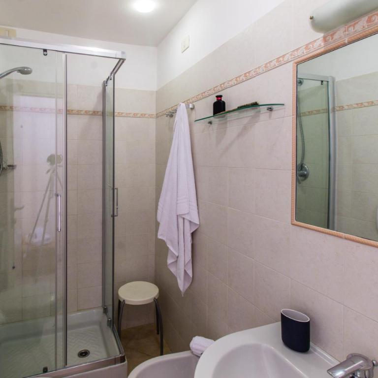 Casa Vacanze Isophylla - Appartamento Standard con 1 Camera da Letto (3 Adulti) - 1