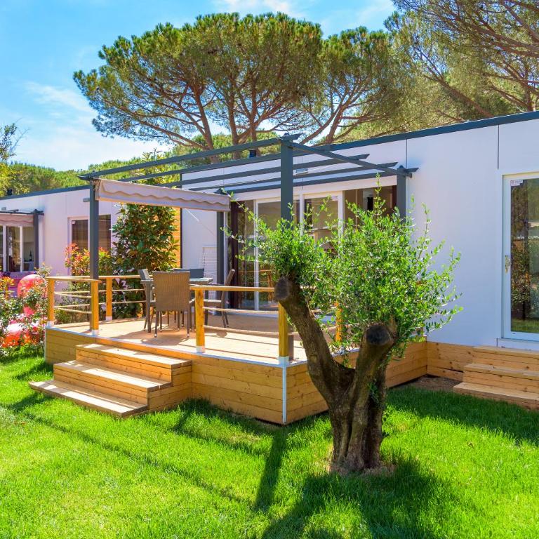 Camping Lacona Pineta - Chalet Elite - 8