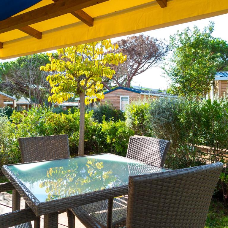 Camping Lacona Pineta - Suite Chalet - 5