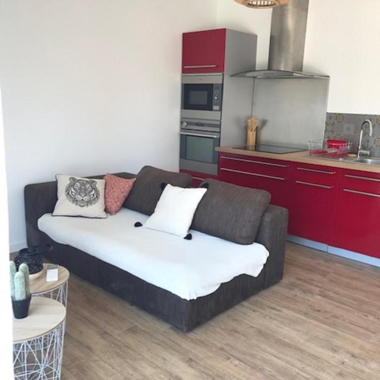 Guest House Olivades - Studio - Vue sur Piscine - 1