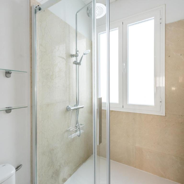 Apartamentos Alcalá - One-Bedroom Apartment - 6