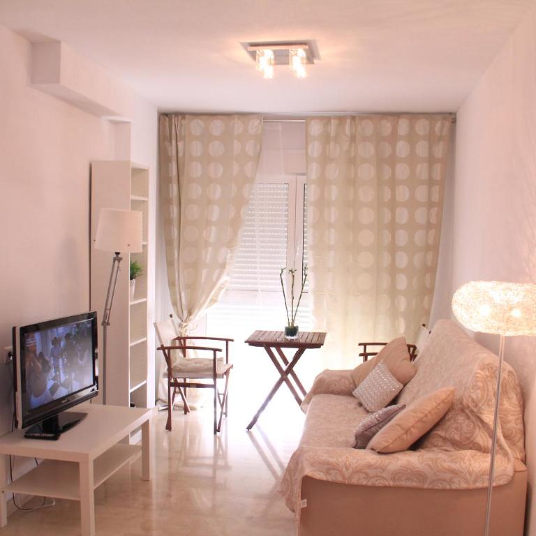Sunny Apartments, Alicante Centre - Deluxe Apartment - 3