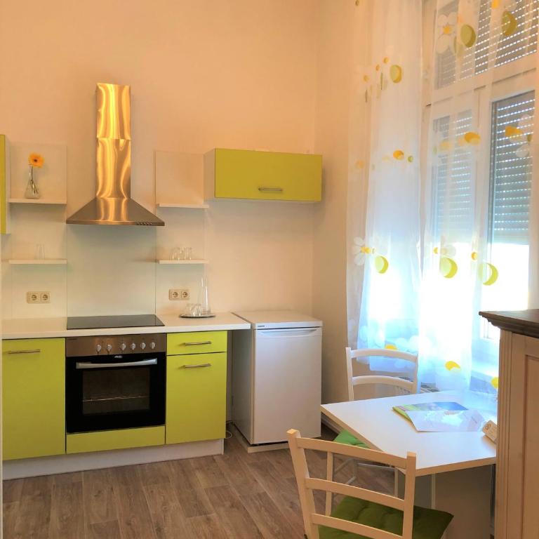 Konditorei Mandl - Doppelzimmer mit Bergblick - 4