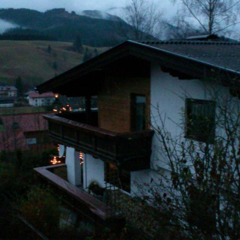Haus Alex - Apartment mit 2 Schlafzimmern und Balkon - 52