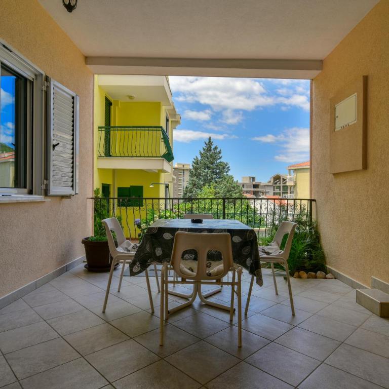 Apartments Srzentic - Two-Bedroom Apartment with Terrace - 11