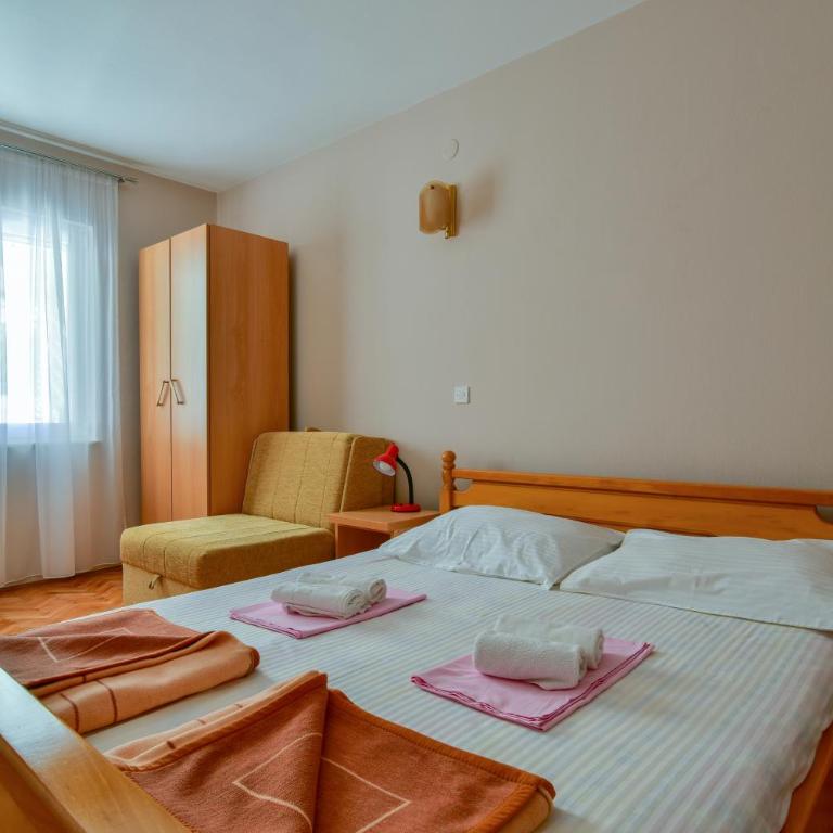 Apartments Srzentic - Two-Bedroom Apartment with Terrace - 6