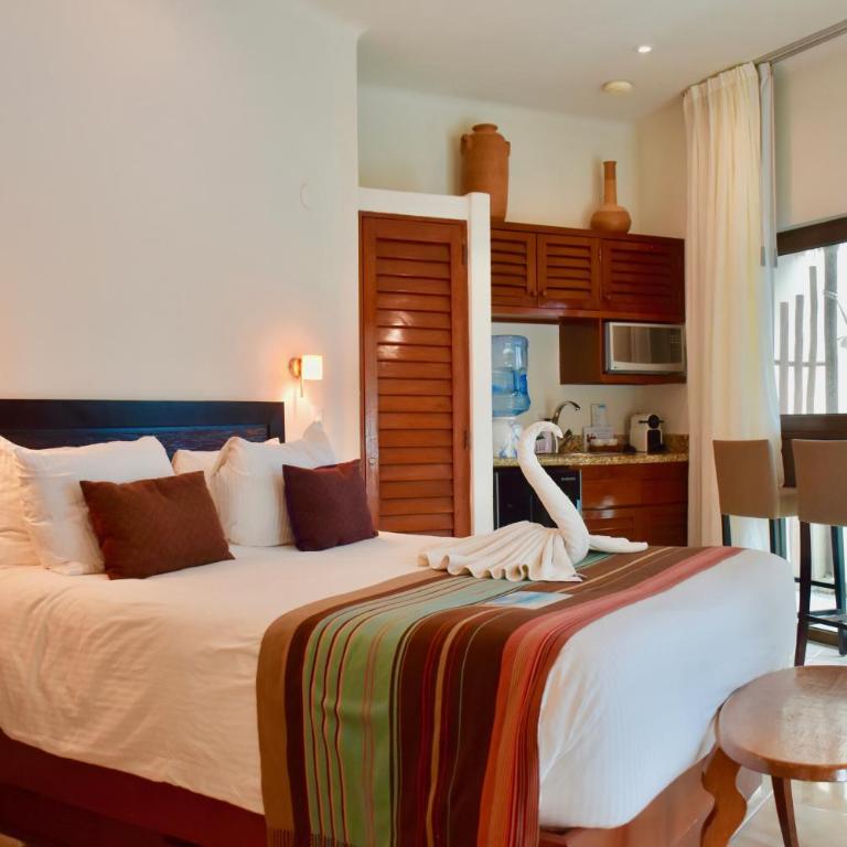 Playa Palms Beach Hotel - Ocean Front Studio - 16