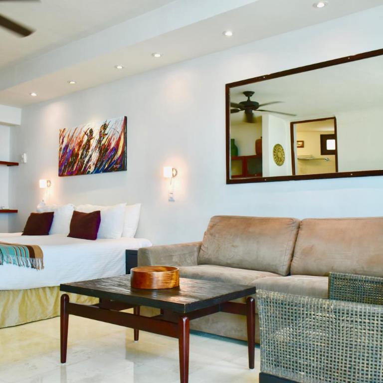 Playa Palms Beach Hotel - Ocean Front Studio - 14