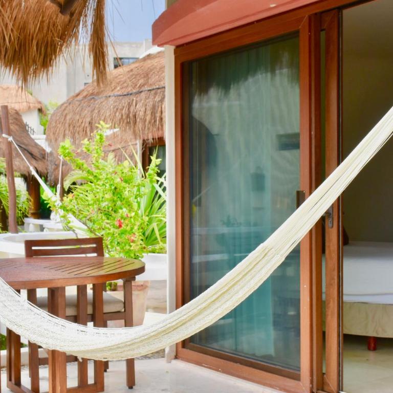 Playa Palms Beach Hotel - Ocean View Studio - 16