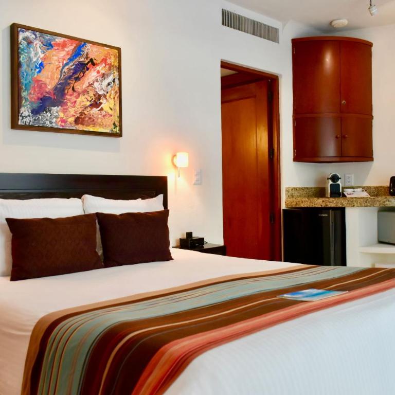 Playa Palms Beach Hotel - Ocean View Studio - 15