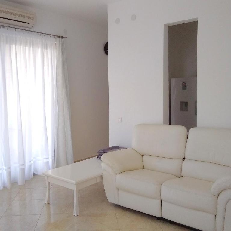 LUČICE - 2026 - PETROVAC, Prijevorac, BB - Apartment - OXANA - Stan 1 - Two-Bedroom Apartment - 61