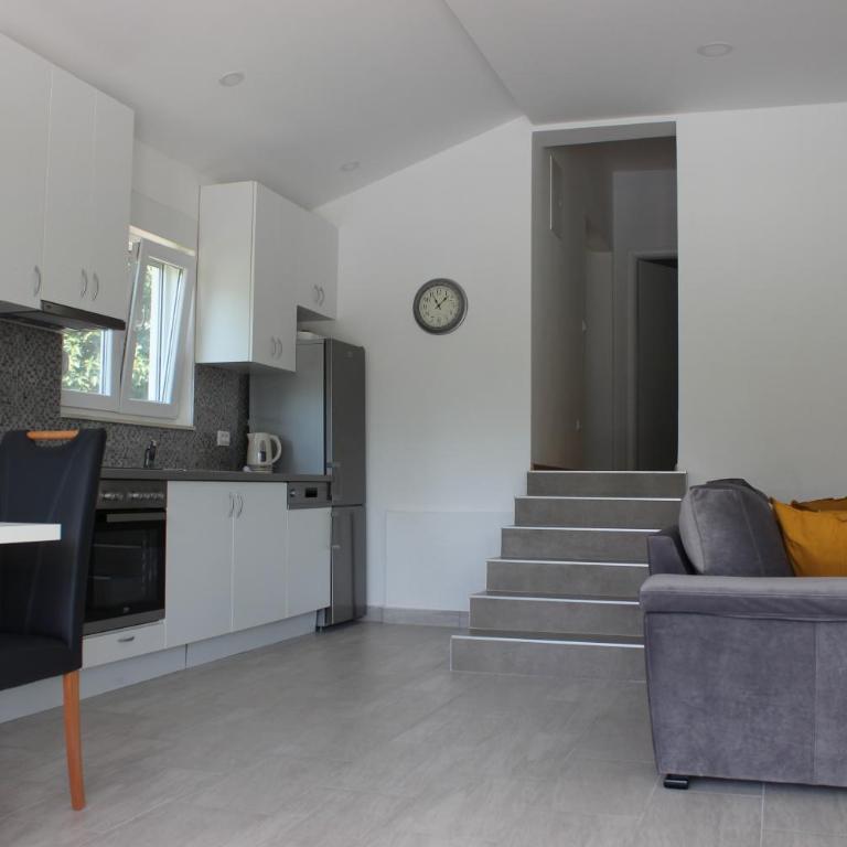 Villa Mirna - Two-Bedroom House - 76