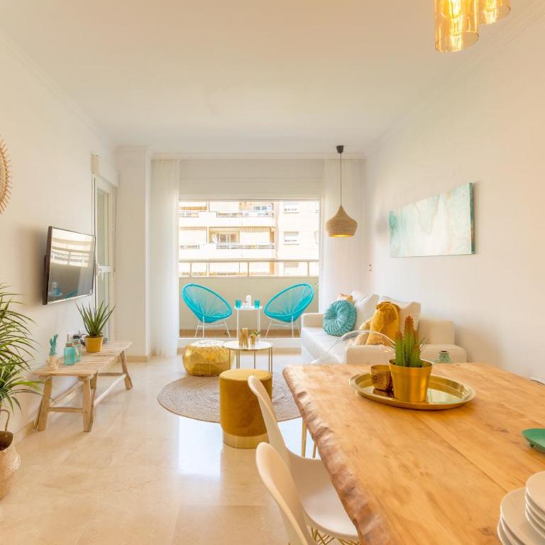 Charming apartment on the beach - Pool and parking - Apartamento de 3 dormitorios - 2