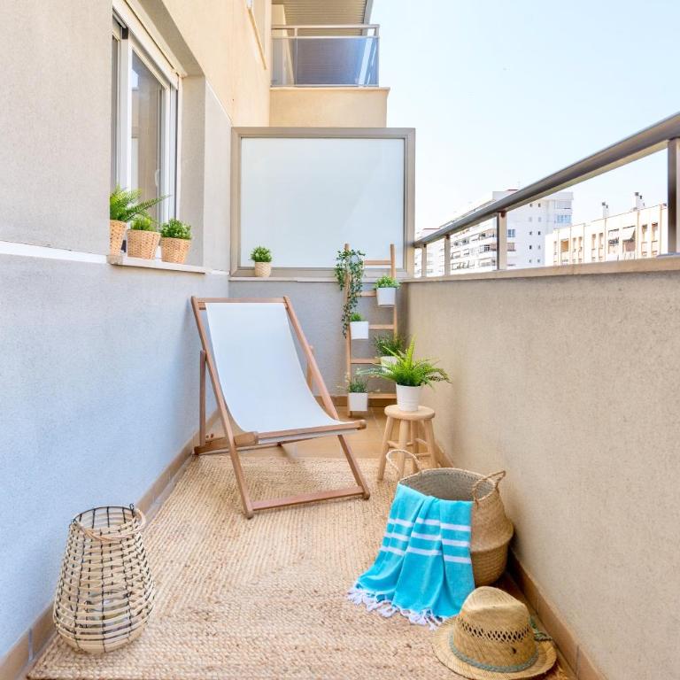 Charming apartment on the beach - Pool and parking - Apartamento de 3 dormitorios - 18