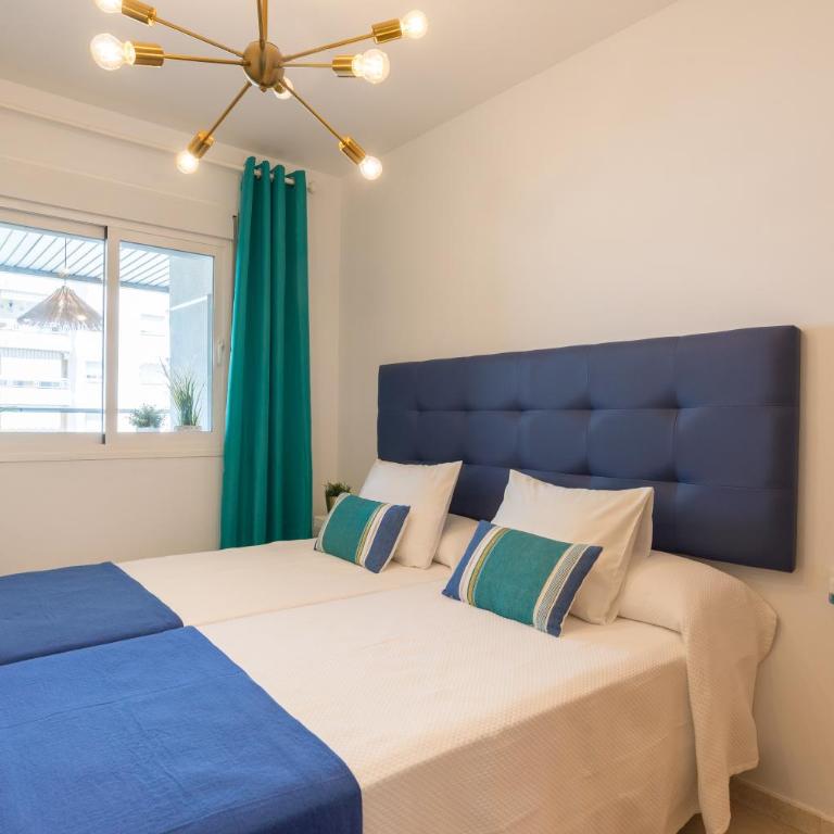 Charming apartment on the beach - Pool and parking - Apartamento de 3 dormitorios - 27