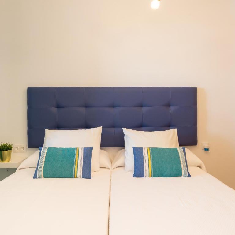 Charming apartment on the beach - Pool and parking - Apartamento de 3 dormitorios - 26