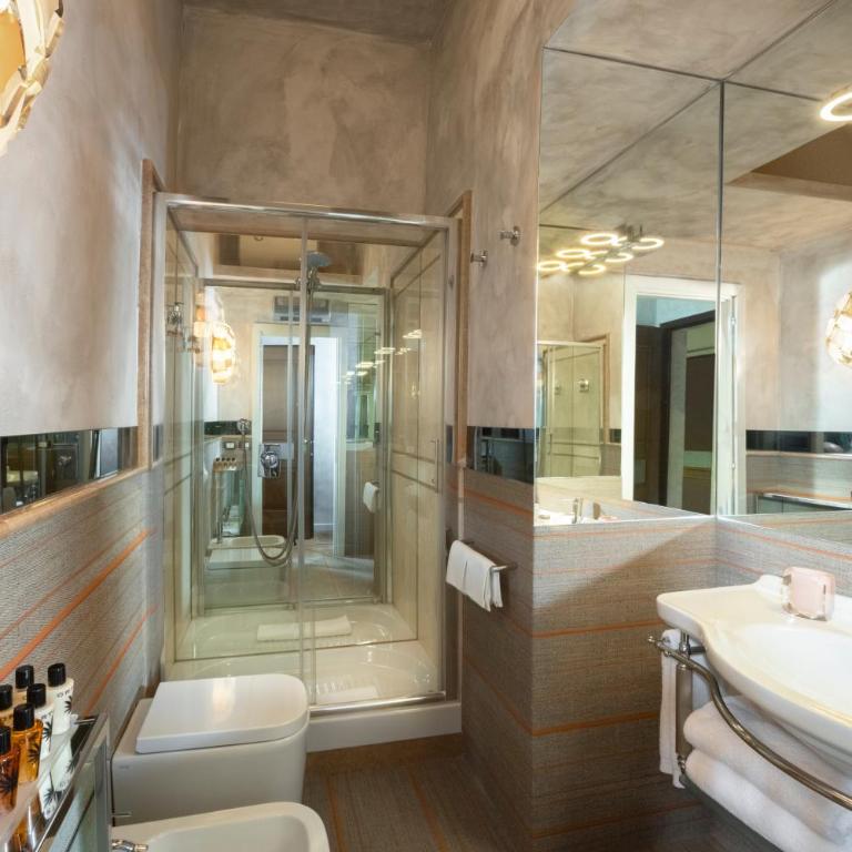 Palm Suites - Small Luxury Hotels of the World - Family Suite with Courtyard View - 2