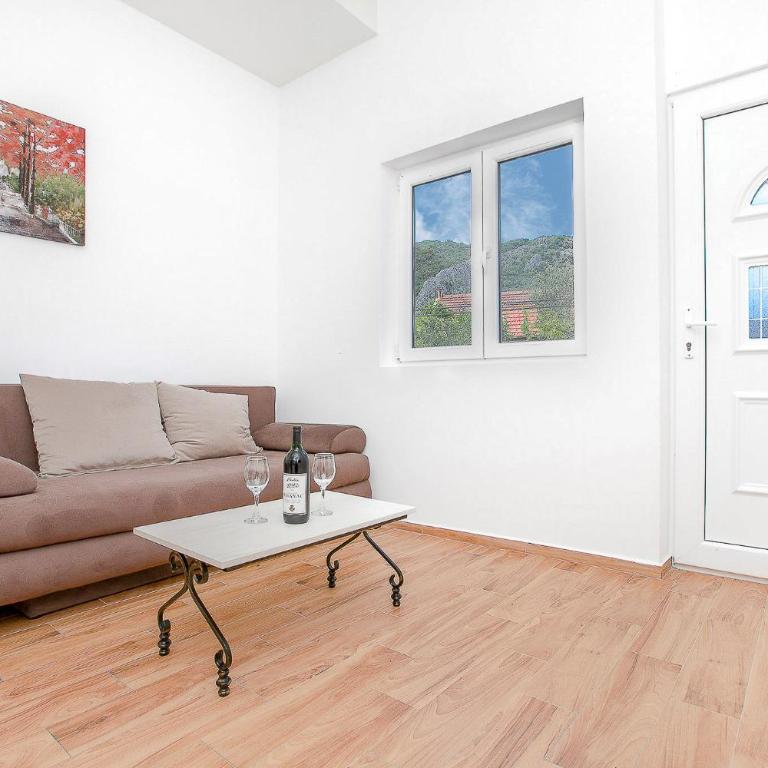 Apartments Golden View - One-Bedroom Apartment - 2