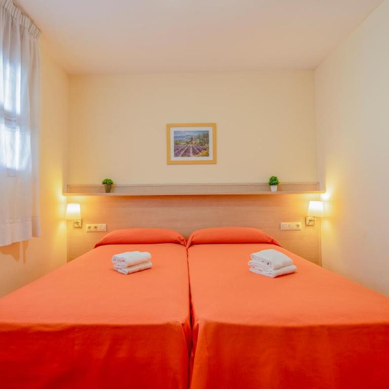 Rentalmar Azahar - Two-Bedroom Apartment - 4