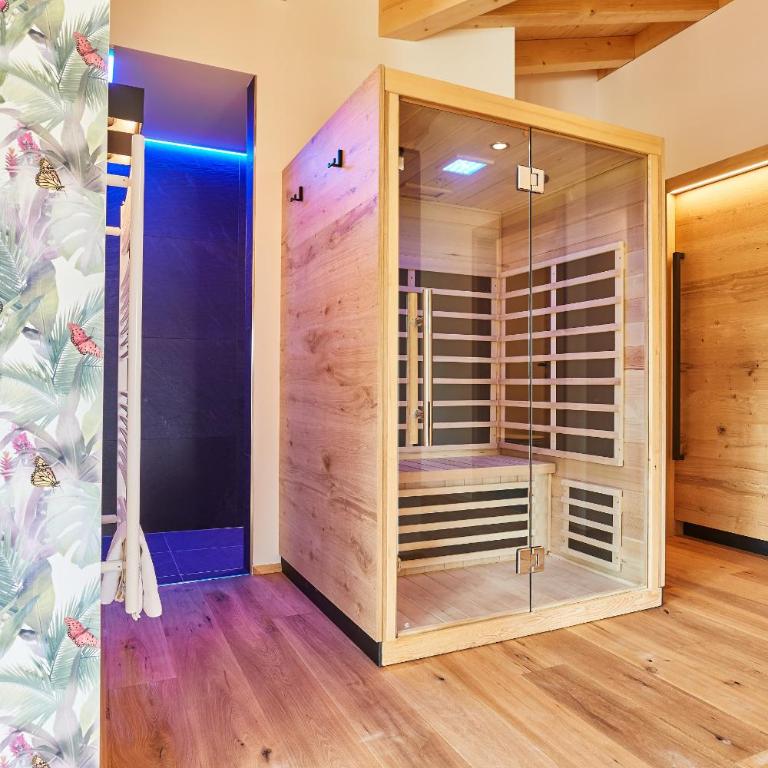 Hotel Jörglerhof - Suite mit Kingsize-Bett und Balkon - 1