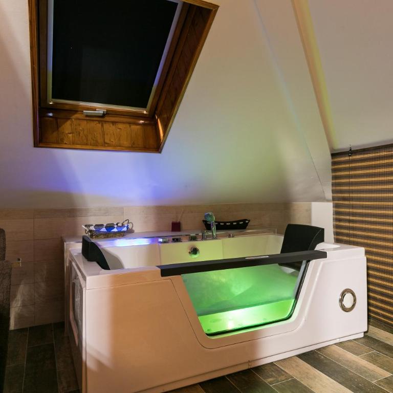 APARTAMENTOS TURISTICOS TURISToledo - Apartamento con bañera de hidromasaje - 19