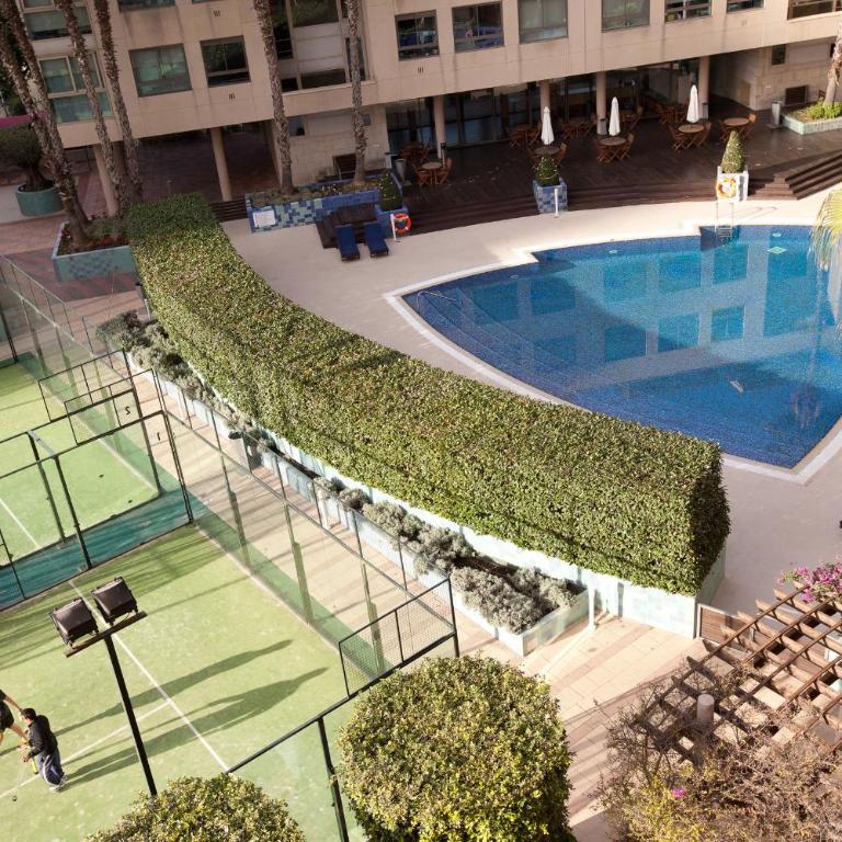 Akira Flats Diagonal Mar Apartments - Four-Bedroom Apartment with Terrace - 4th Floor - 19