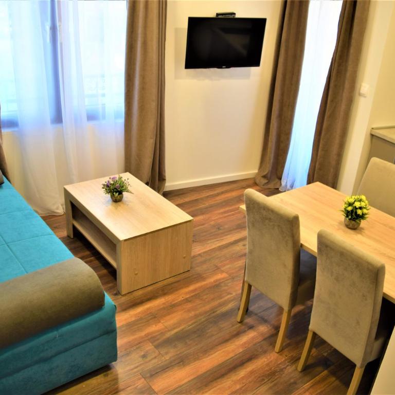 Martinović Rooms - Apartman sa Balkonom - 7