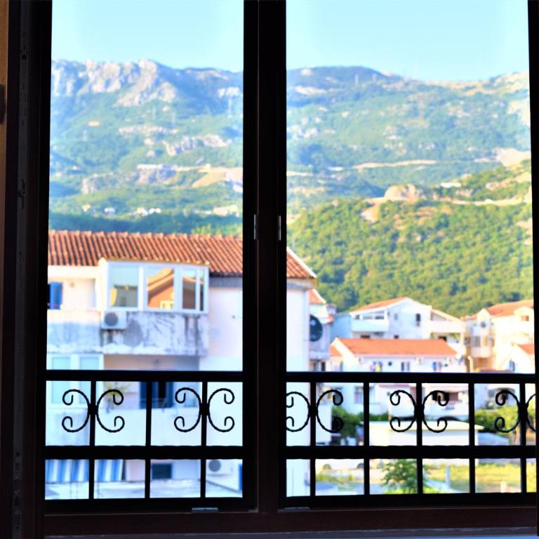 Martinović Rooms - Apartman sa Balkonom - 9