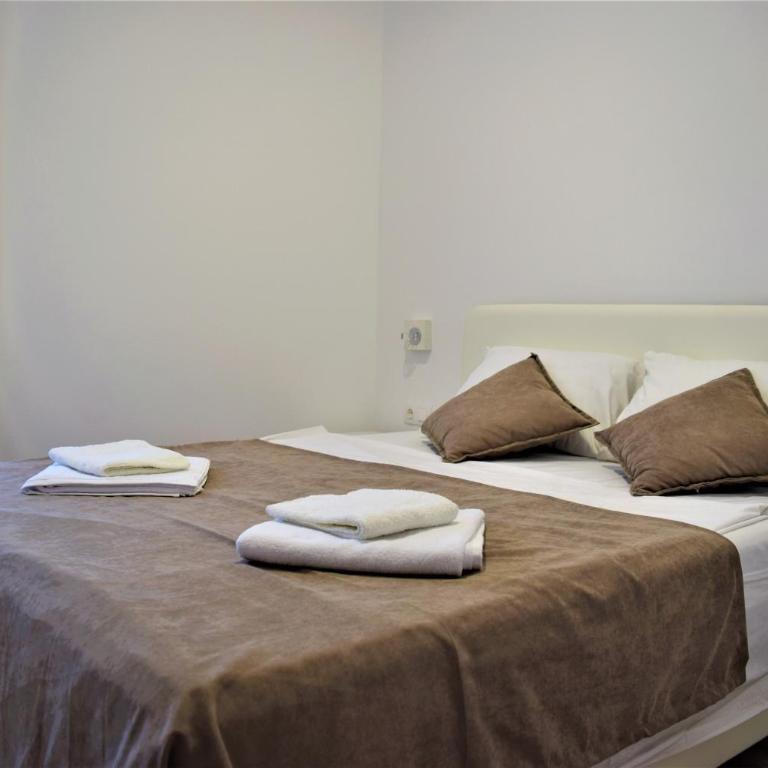 Martinović Rooms - Apartman sa Balkonom - 10