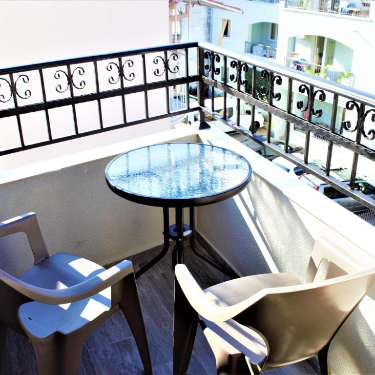 Martinović Rooms - Apartman sa Balkonom - 14