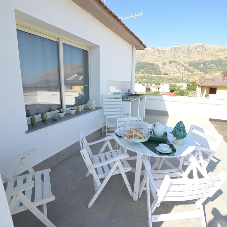 STANZINA DELLA BARONESSA - Habitación Doble con vistas al mar - 1 o 2 camas - 6