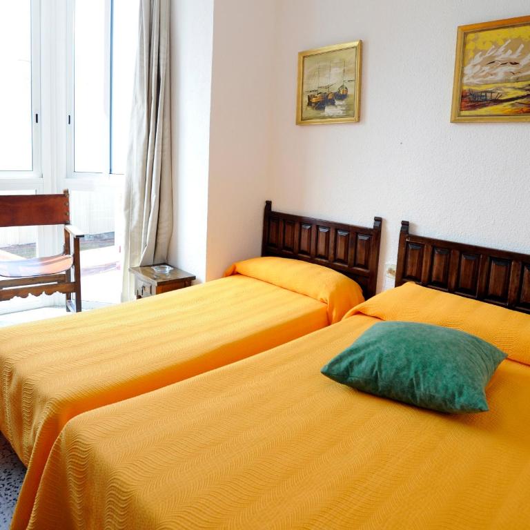 Hostal Can Marinés - Habitación Doble - 1 o 2 camas - 2