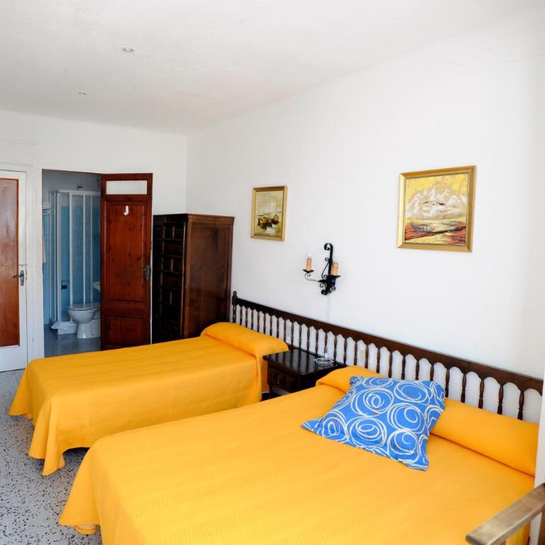 Hostal Can Marinés - Habitación Doble - 1 o 2 camas - 1
