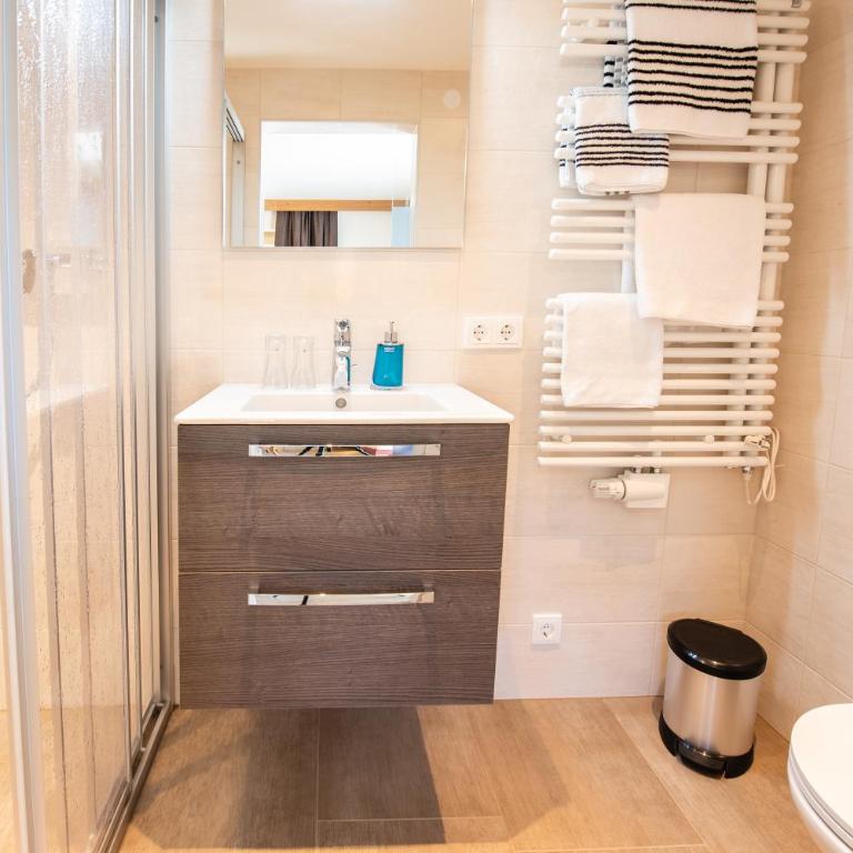 Hölzl Bed & Breakfast - Doppelzimmer mit Balkon - 10