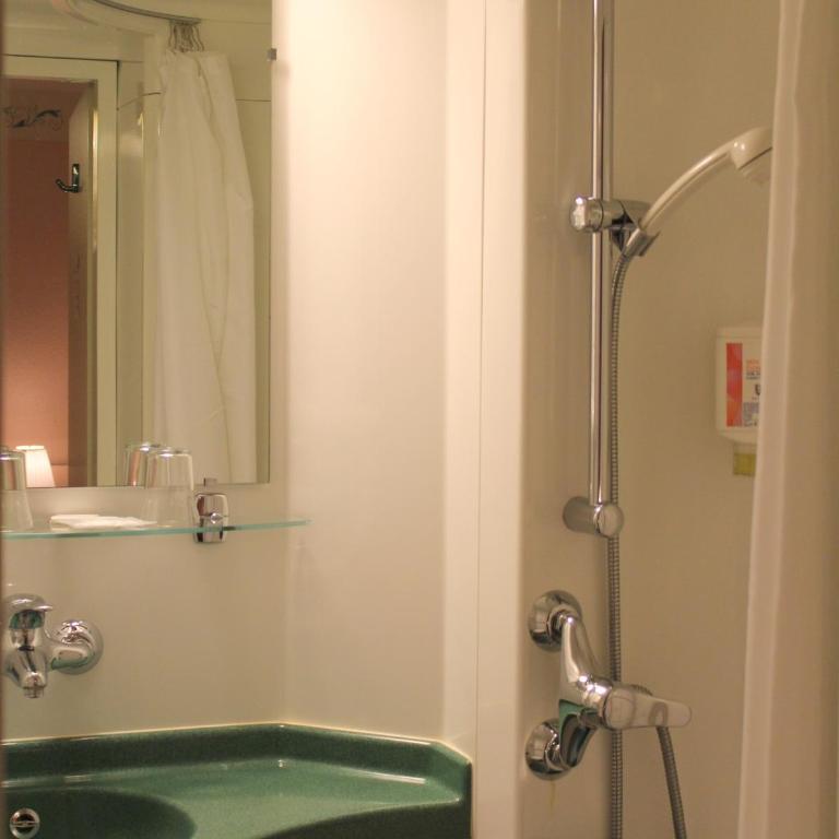 Hotel de Geneve - Chambre Simple - 29