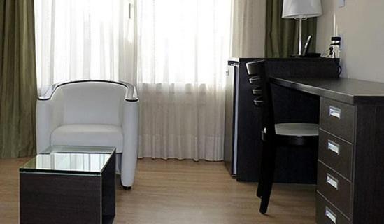 Hotel Osam - Habitación Triple - 4