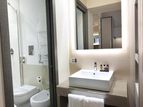 Quirinale Luxury Rooms - Camera Matrimoniale con Balcone - 1