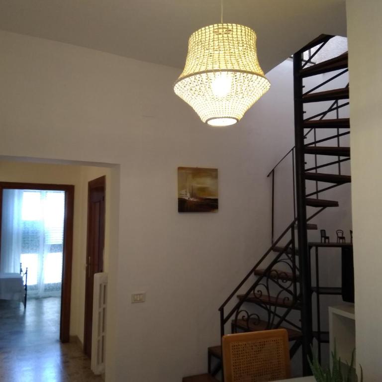 GRAZIOSO APPARTAMENTO CENTRALISSIMO - Appartamento con 2 Camere da Letto - 18